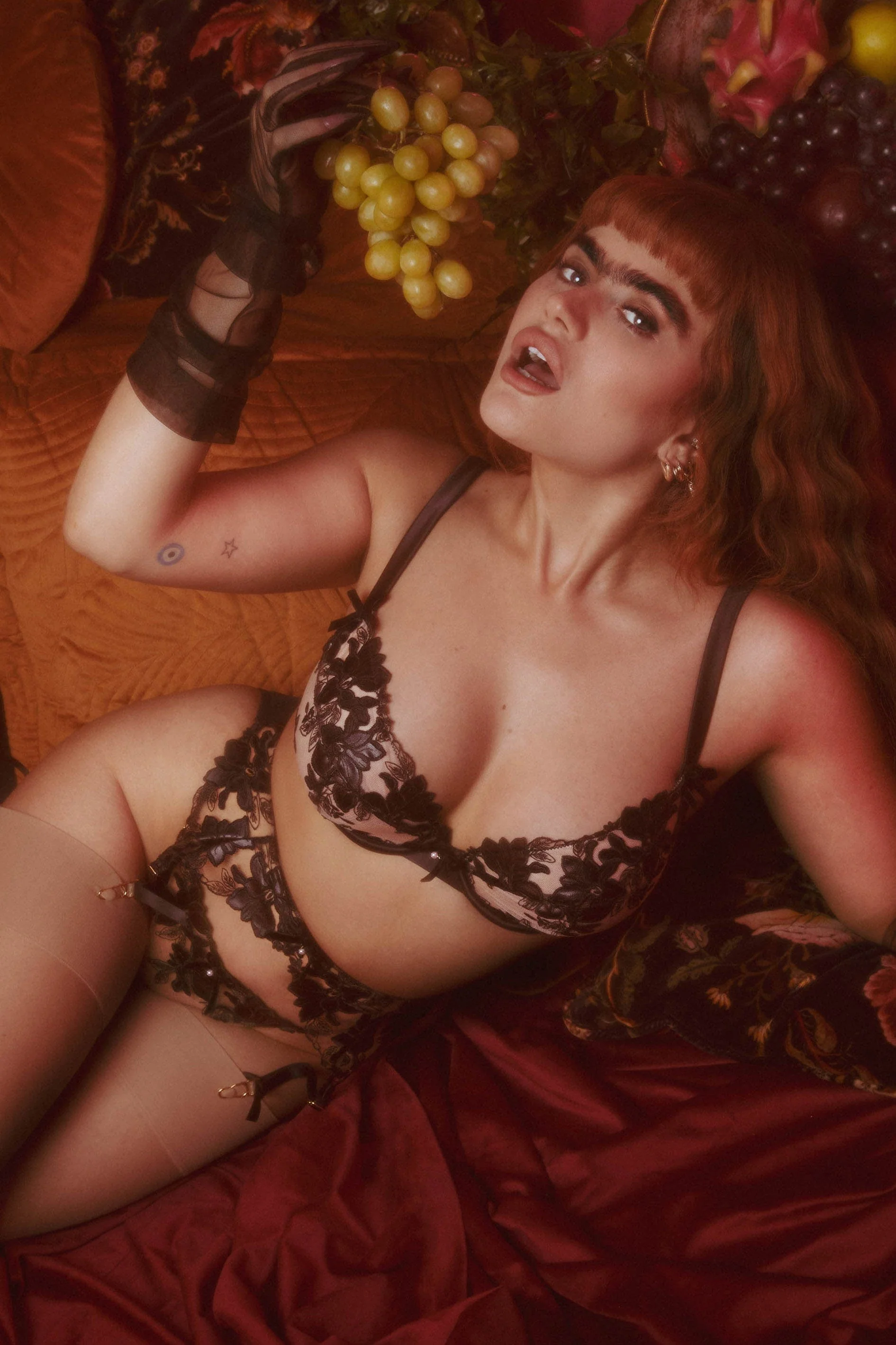 Alva Black Leatherette Lace Embroidery Bra - Image 2