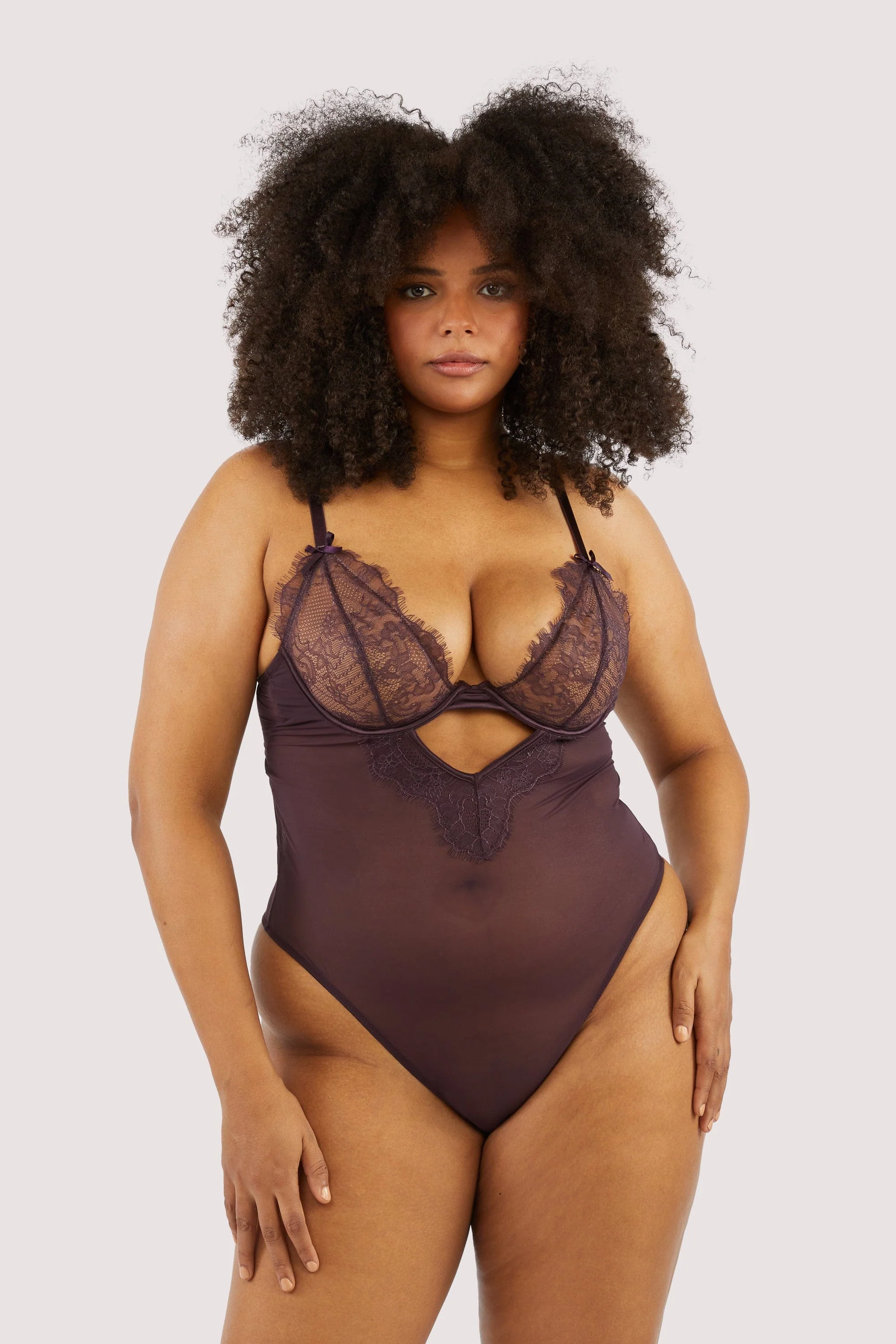 Alvara Plum Lace Thong Body - Image 5