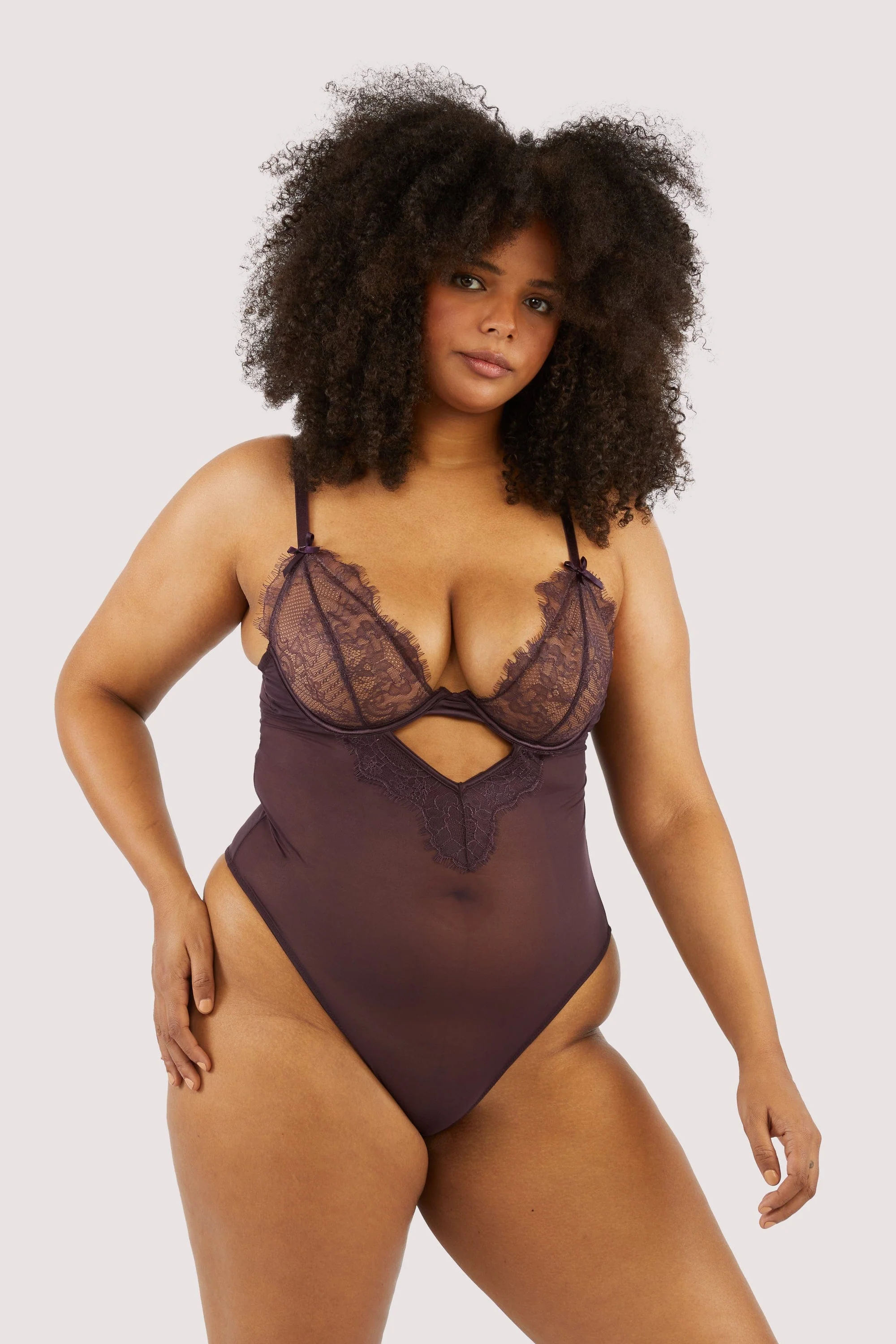 Alvara Plum Lace Thong Body - Image 6