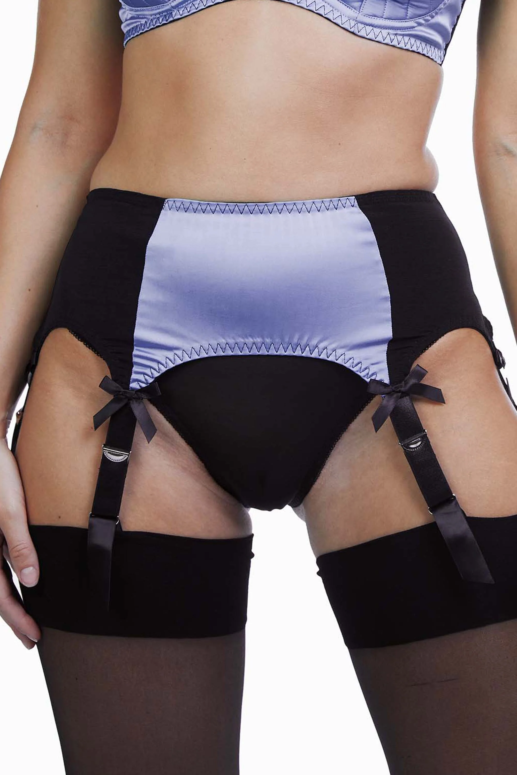Lilac Classic 6 Strap Suspender Belt - Image 2