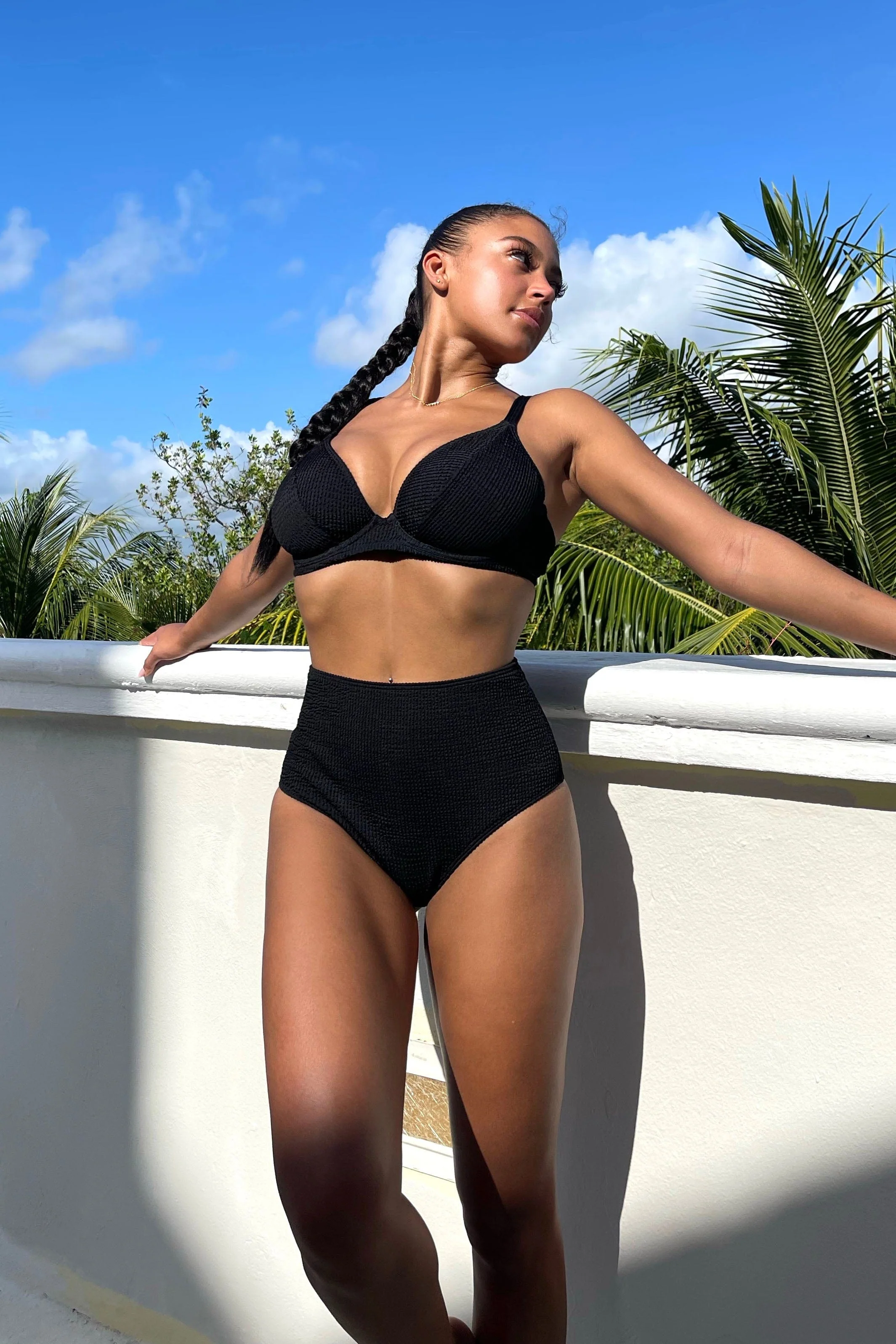 Black Textured Wired Plunge Bikini Top - Image 12