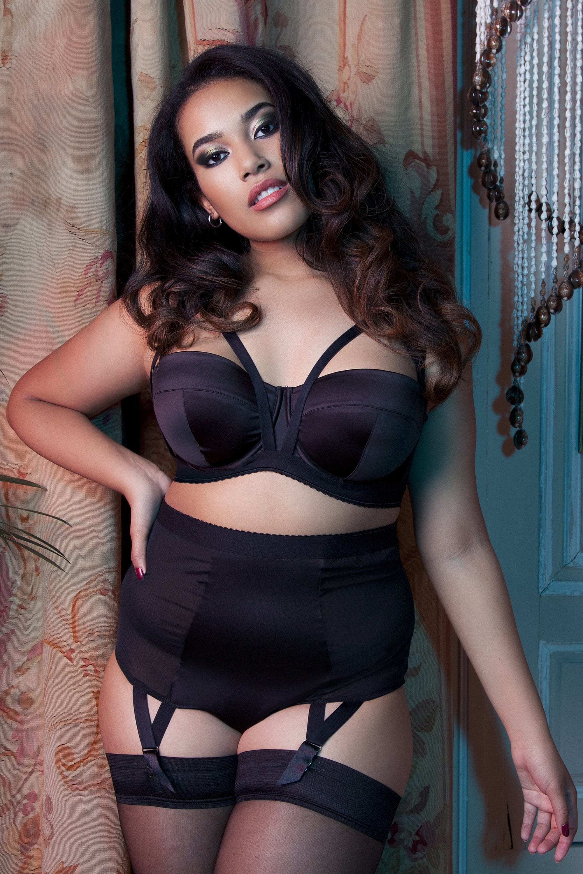 Candace Noir Girdle Panty Curve - Image 2