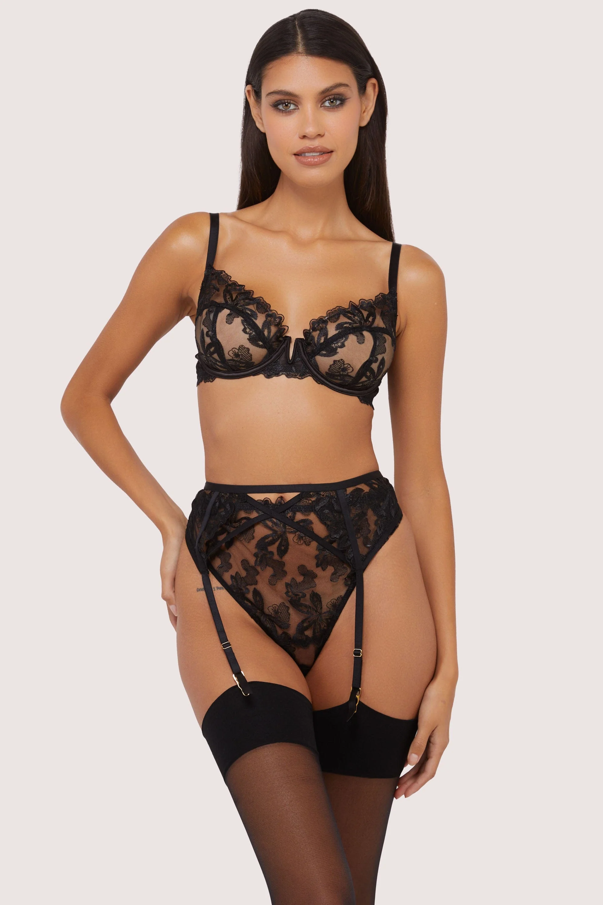Eva Black Graphic Embroidery Suspender - Image 4