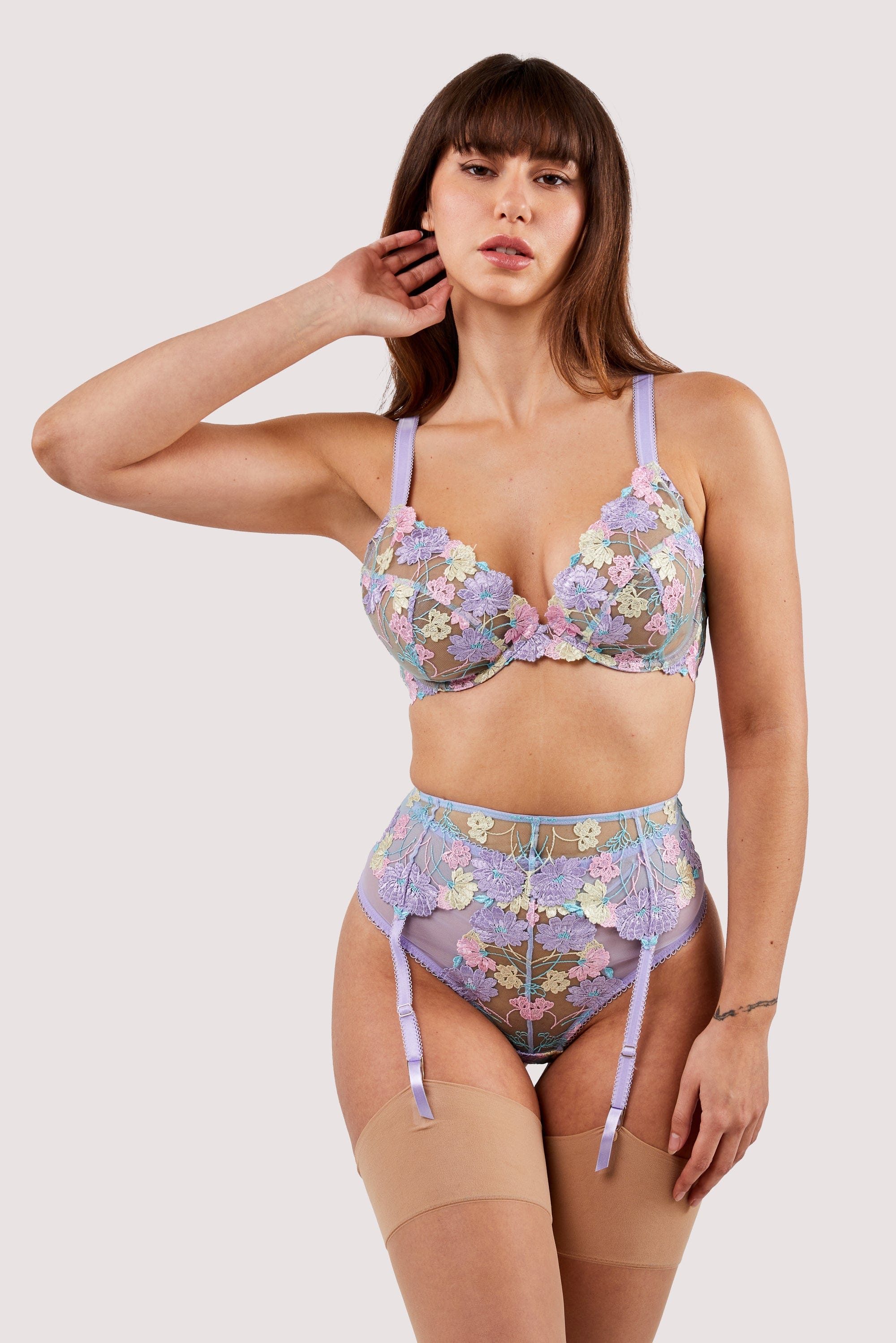 Luna Pastel Embroidered Picot Elastic Suspender - Image 5