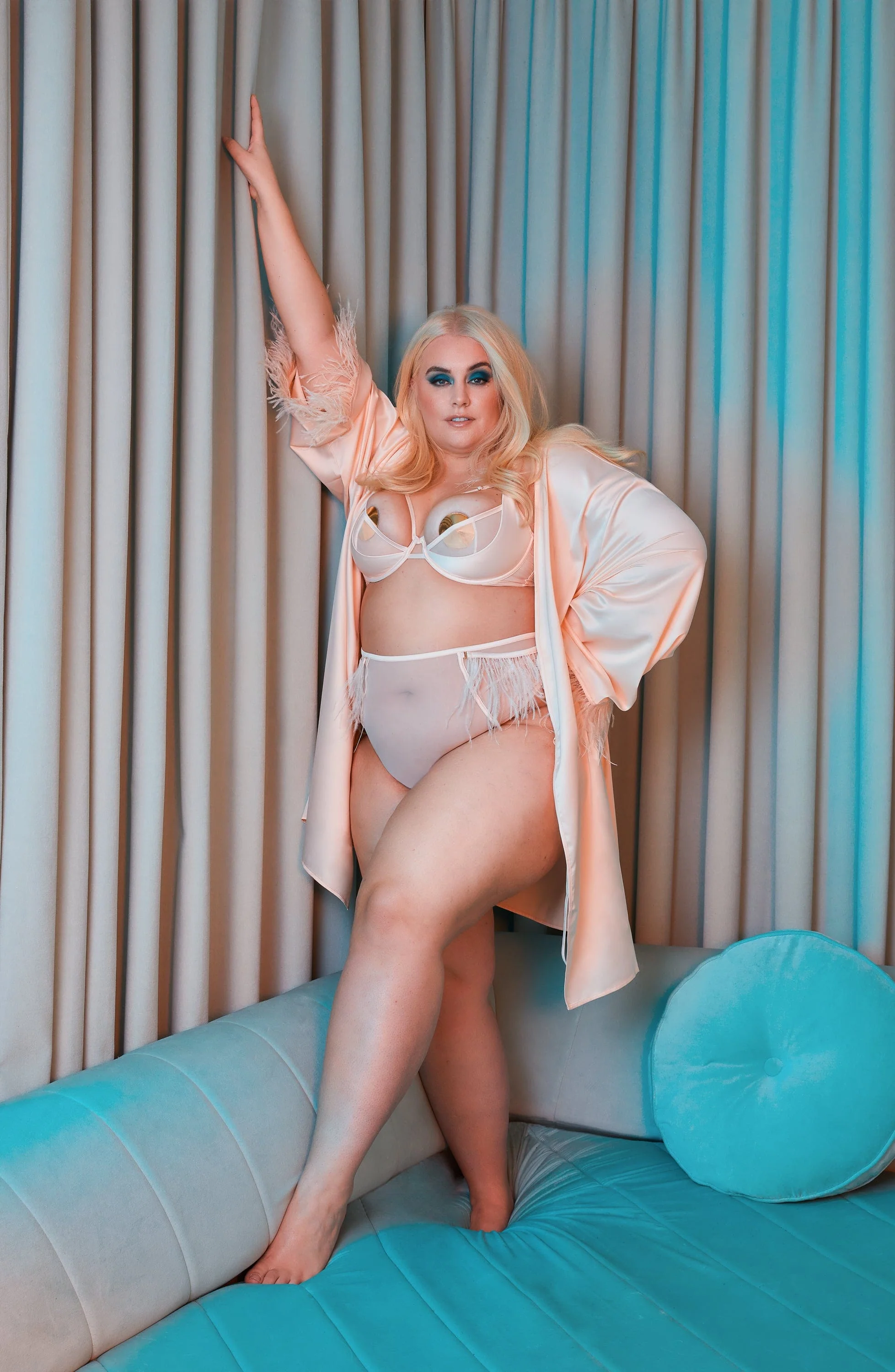 Phoenix Blush Mesh And Satin Feather Bra - Image 3