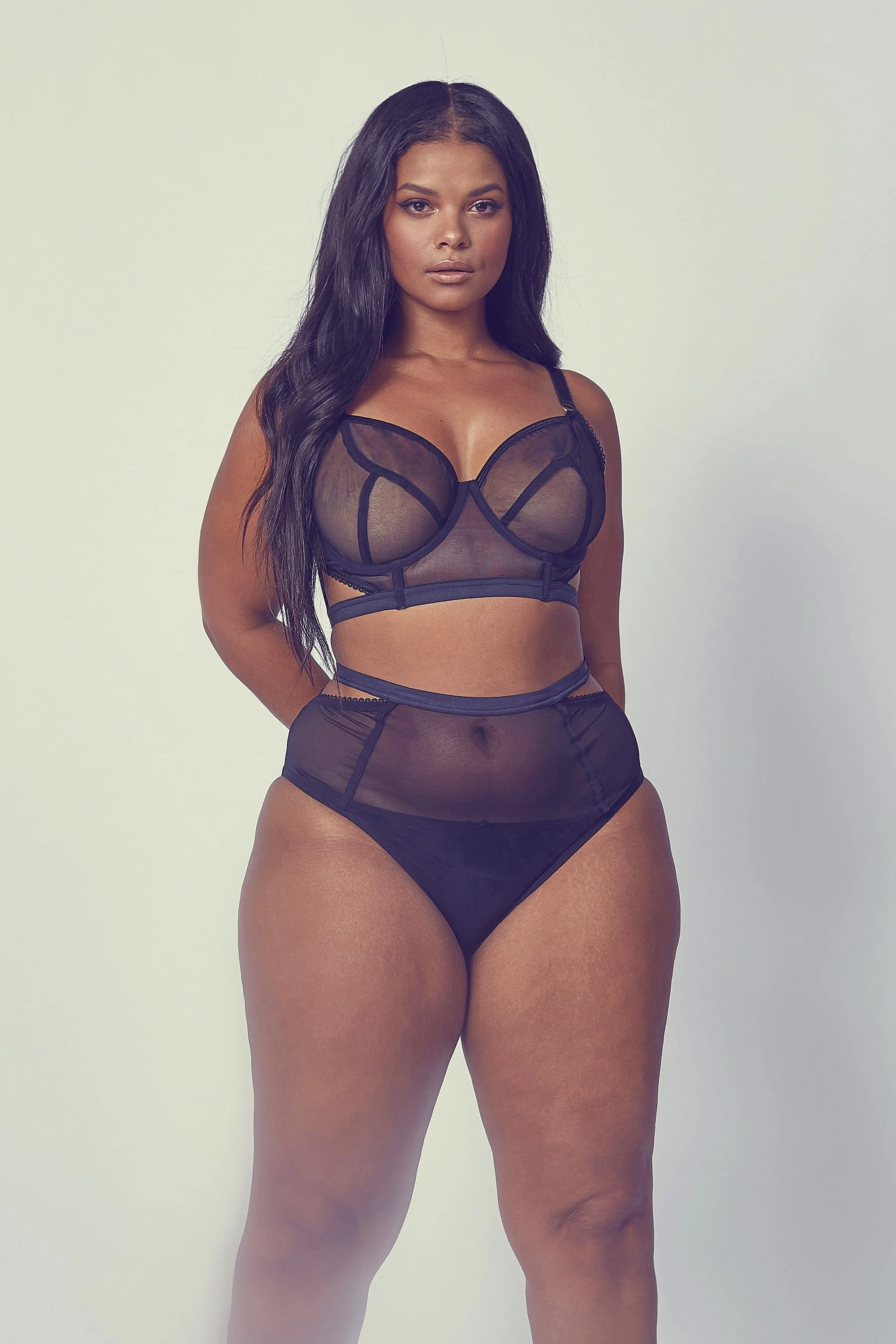 Harper Mesh cut-out Longline Bra - Image 2