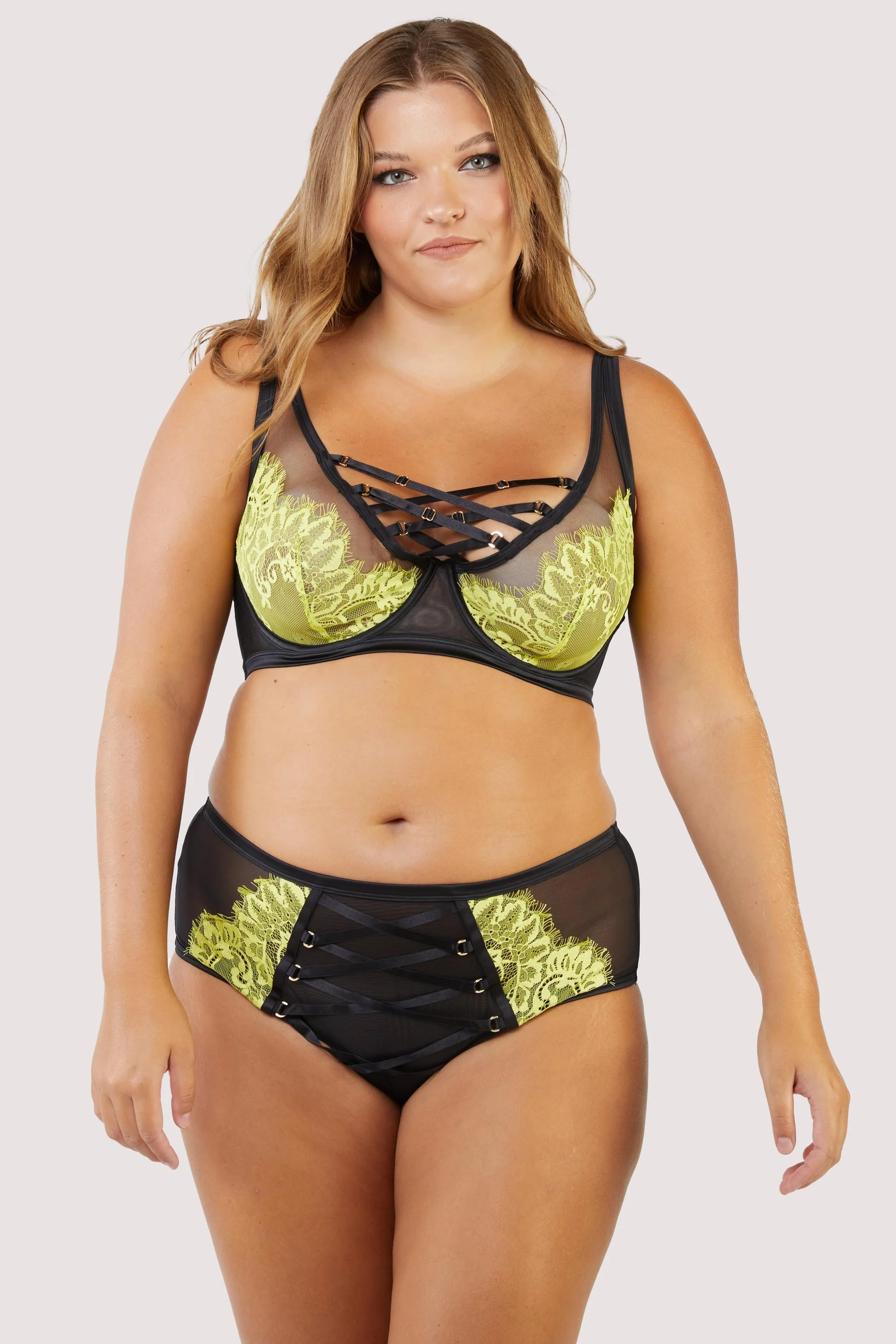 Kylie Black/Lime Lace Up High Apex Bra - Image 3