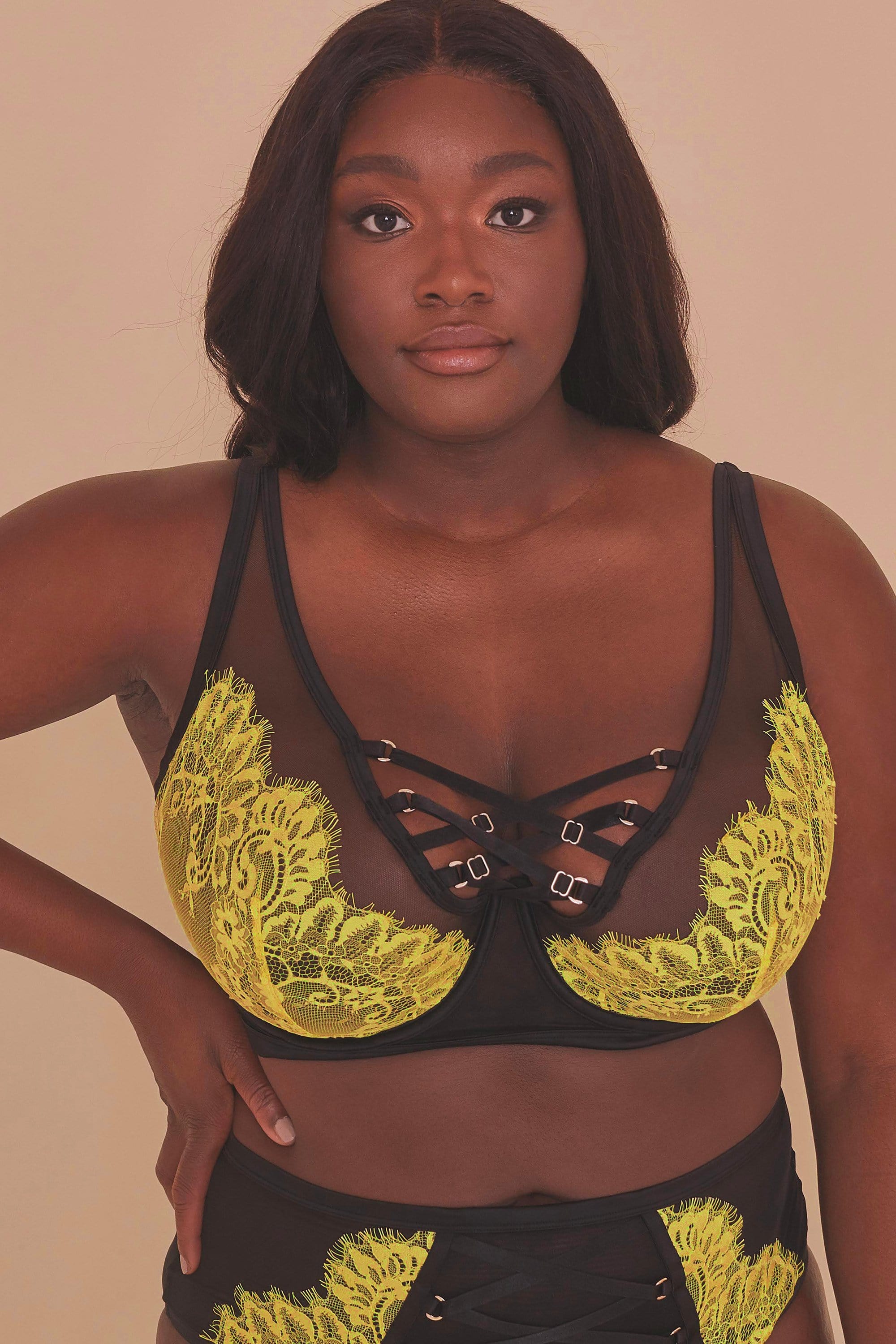 Kylie Black/Lime Lace Up High Apex Bra - Image 4