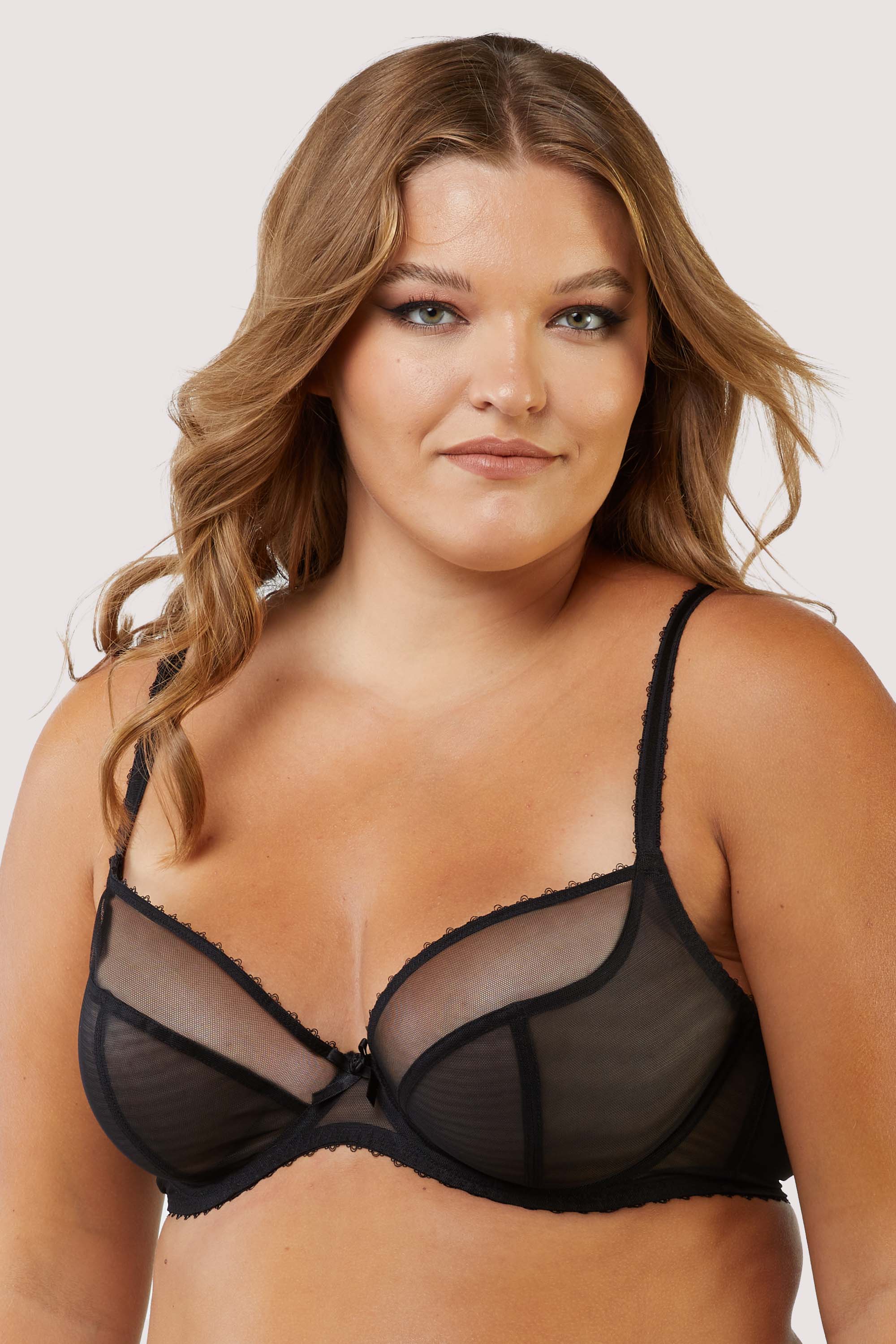 Grace Black Supportive Plunge Net Bra - Image 4