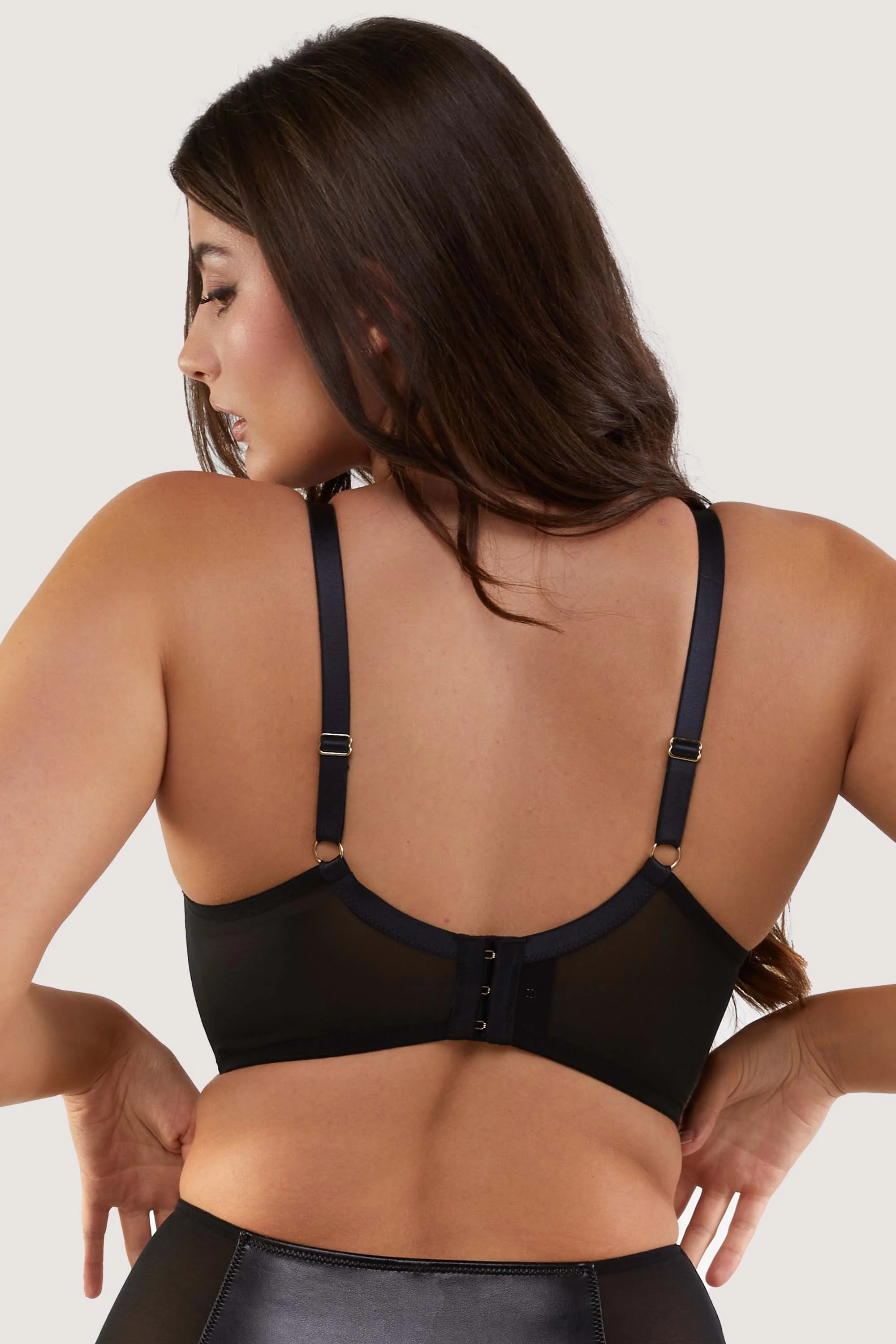 Iris Black Leatherette Padded Plunge Set - Image 12