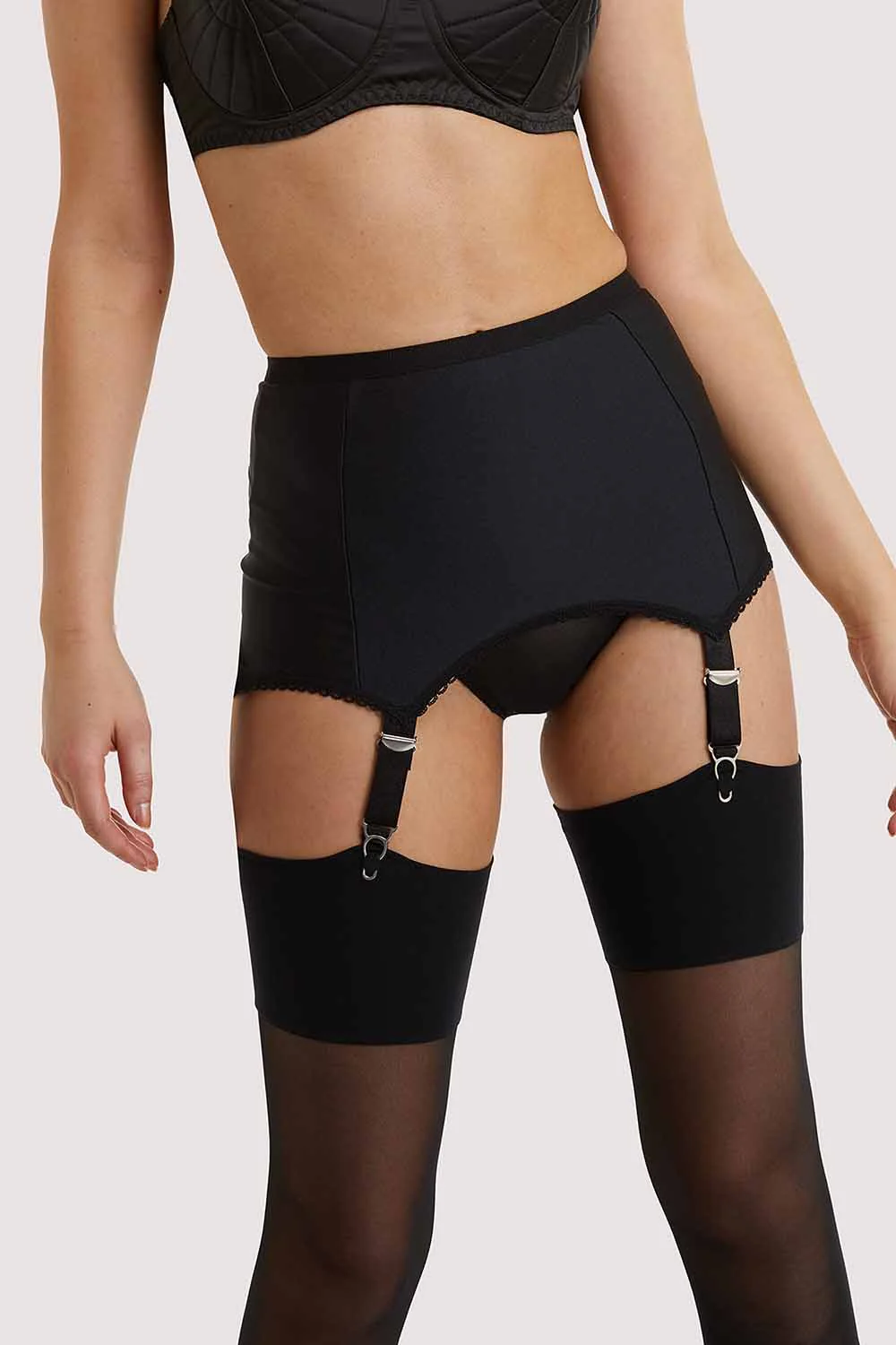 Retro Classics 6-Strap Suspender Belt - Image 2