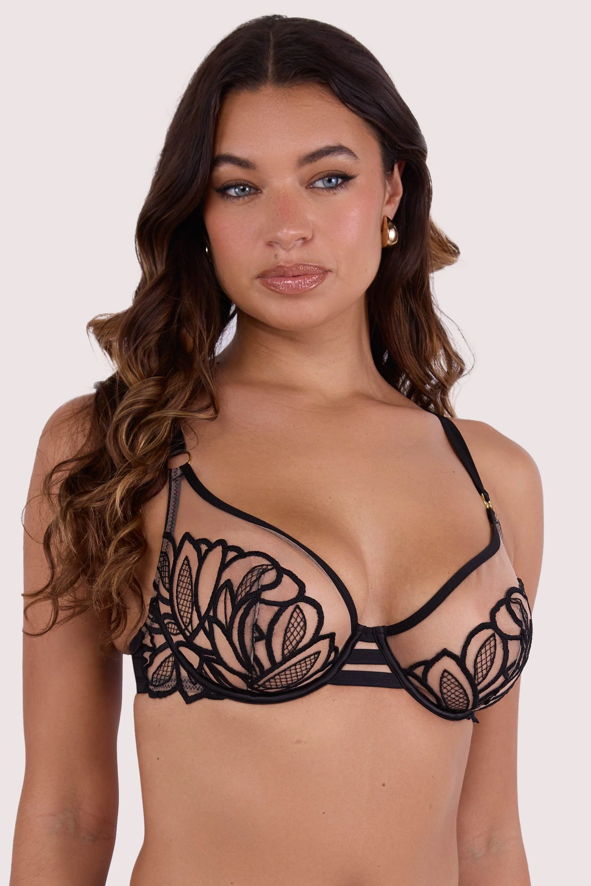 Lilith Black Graphic Embroidery Lingerie Set - Image 2