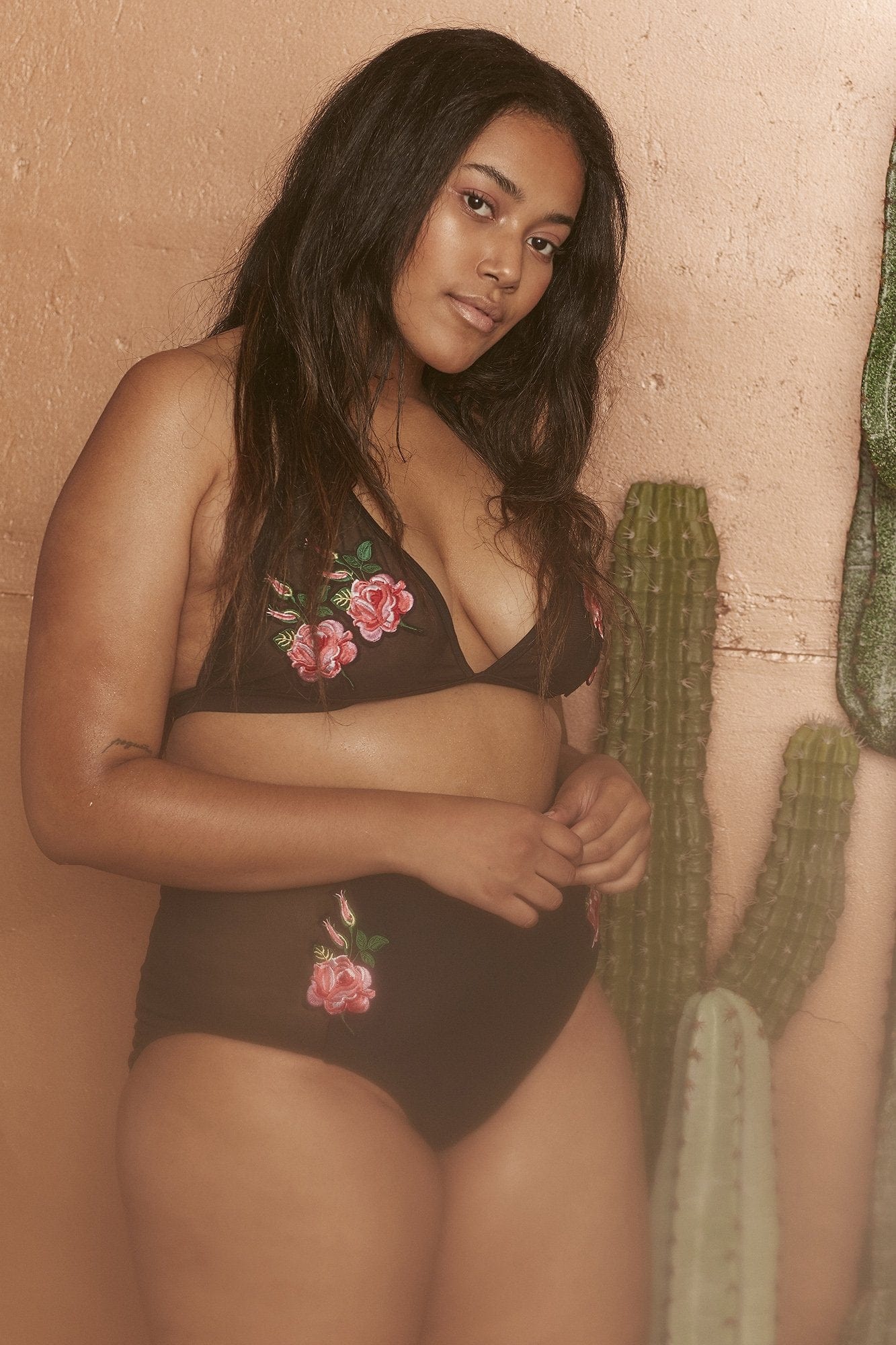 Wolf & Whistle Tayla Mesh Applique Bikini Top Curve - Image 2