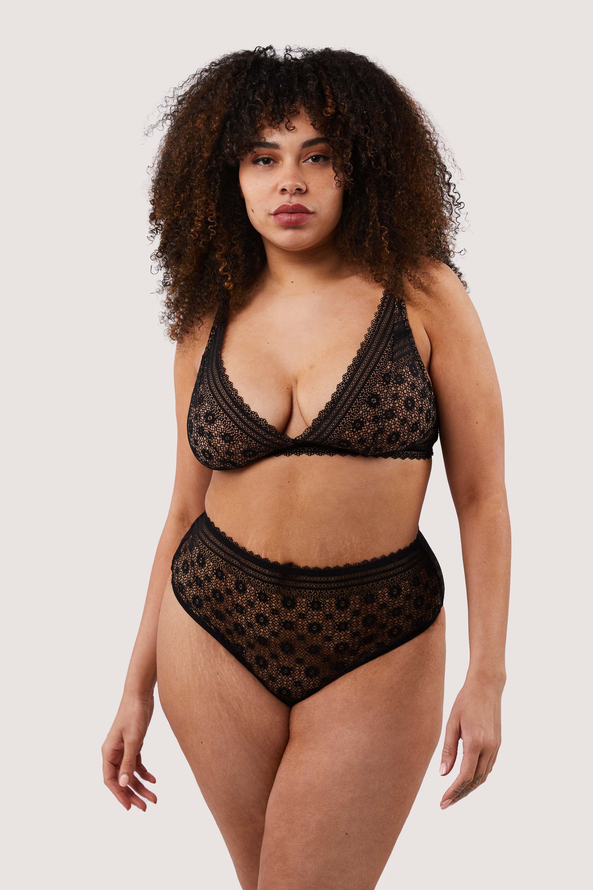 Maia Black Lace Bralette - Image 10