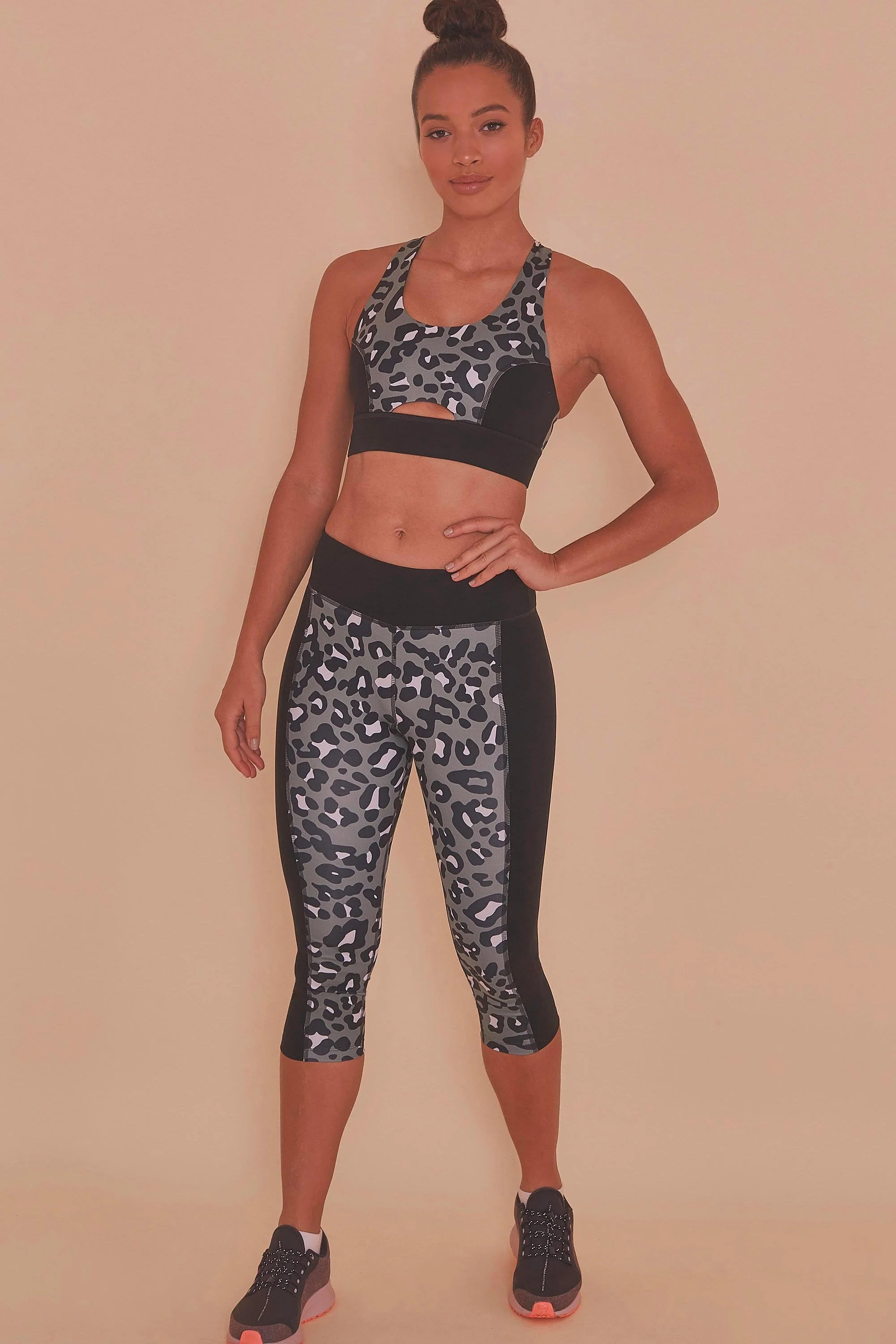 Printed Crop Leggings Leopard - Image 3