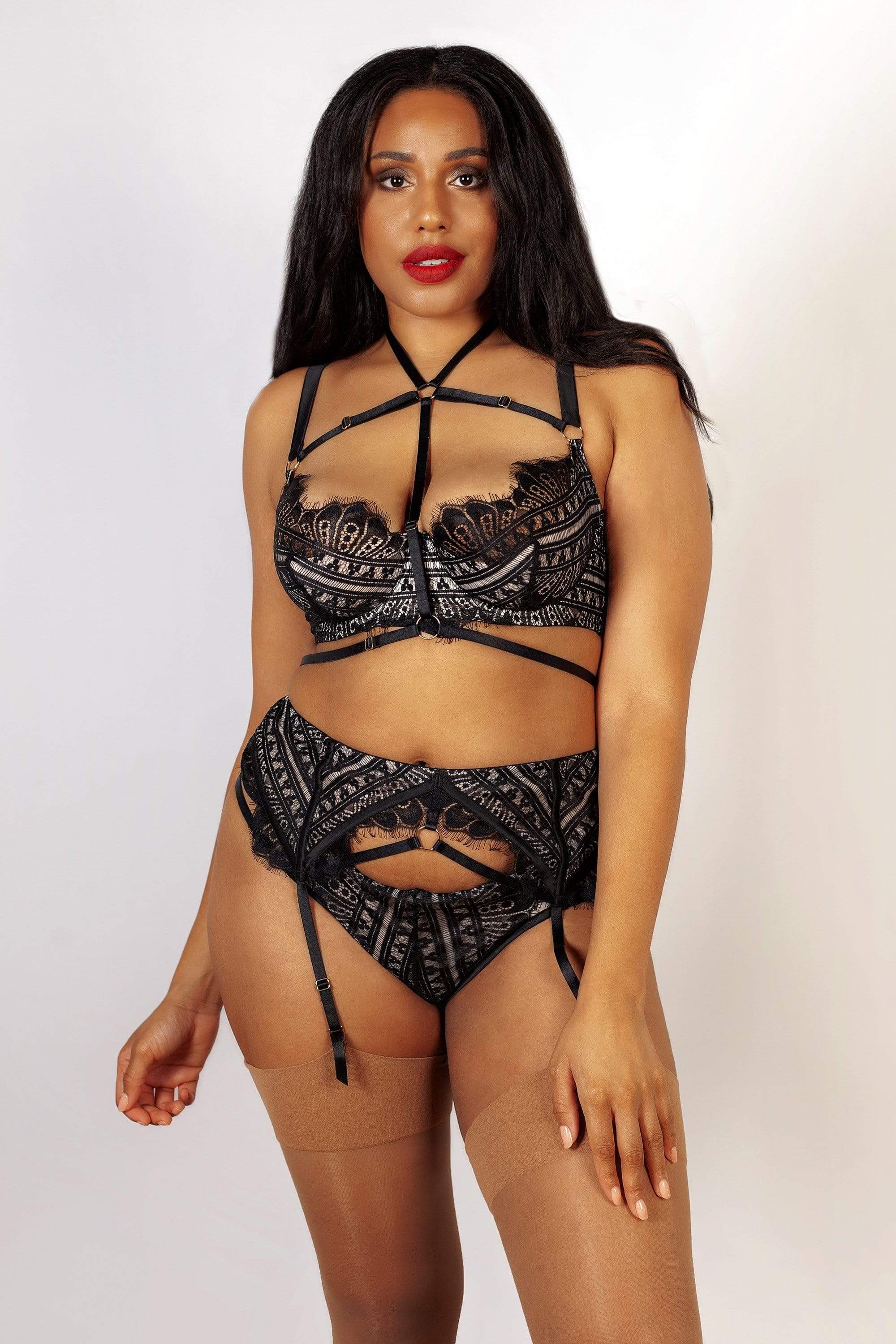 Sky Pearl Lace Harness Curve Suspender Belt - Image 4