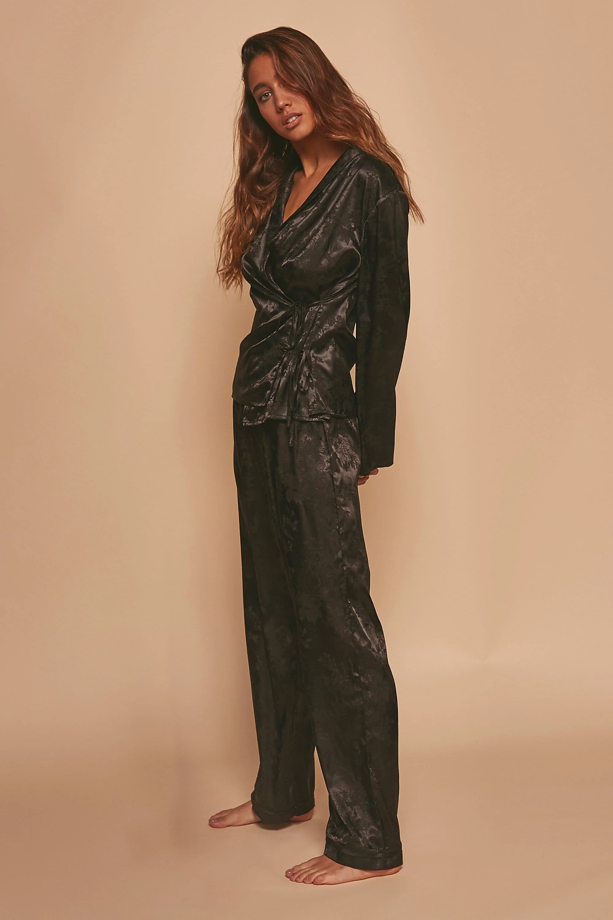 Wolf & Whistle Eden Knot front PJ set