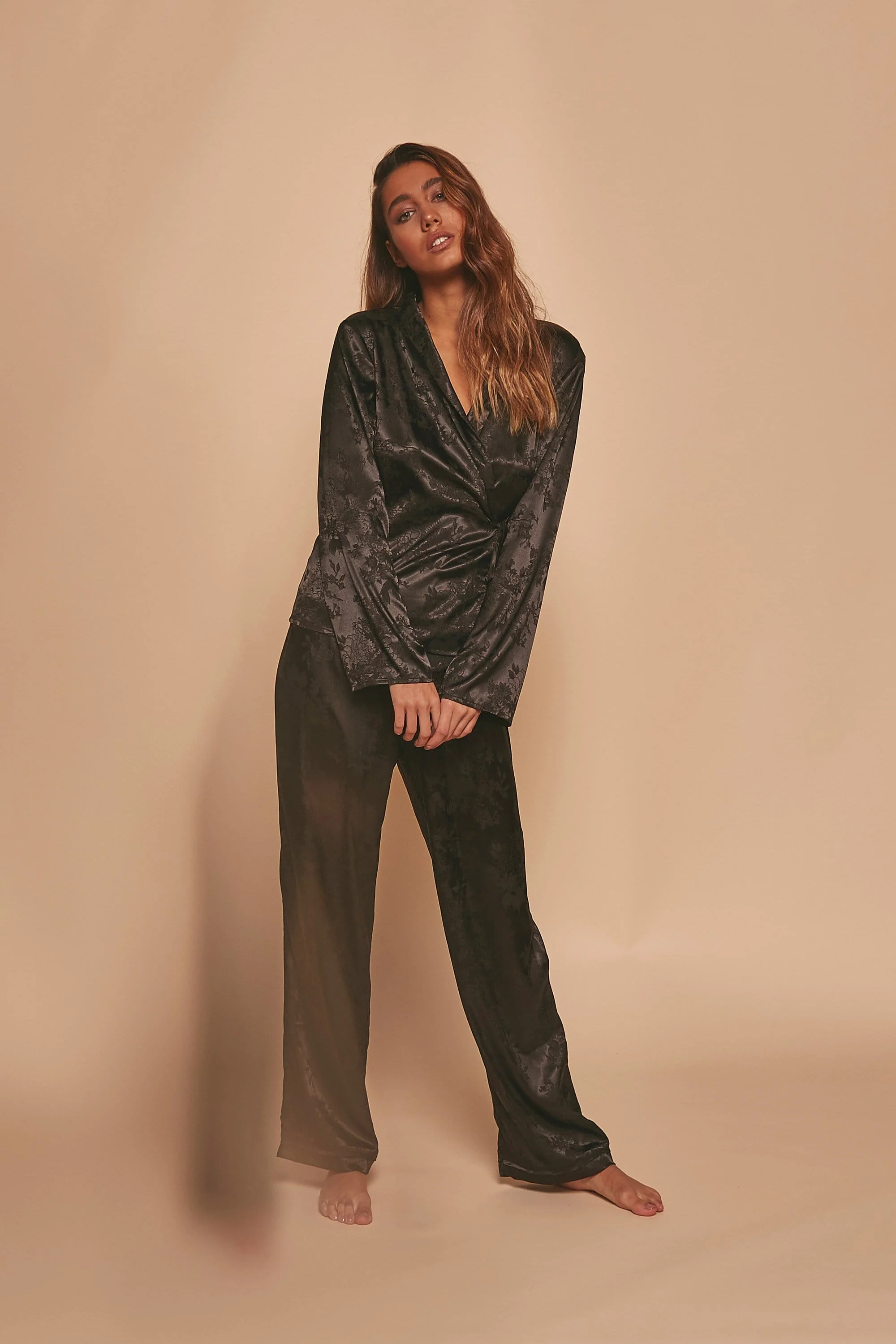 Wolf & Whistle Eden Knot front PJ set - Image 5